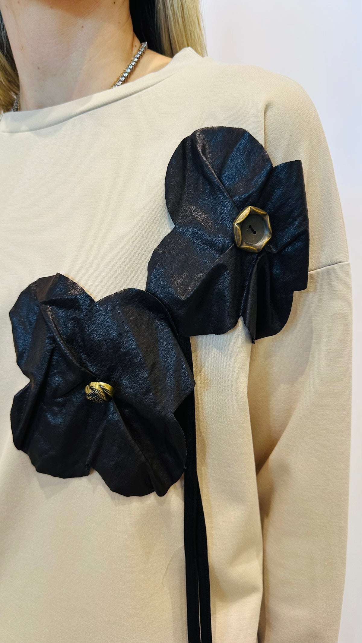 MAGLIA PETALIA CON FIORI 3D