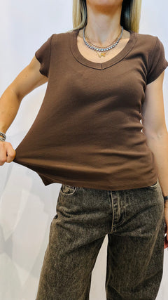 T-SHIRT A COSTINE MARRONE