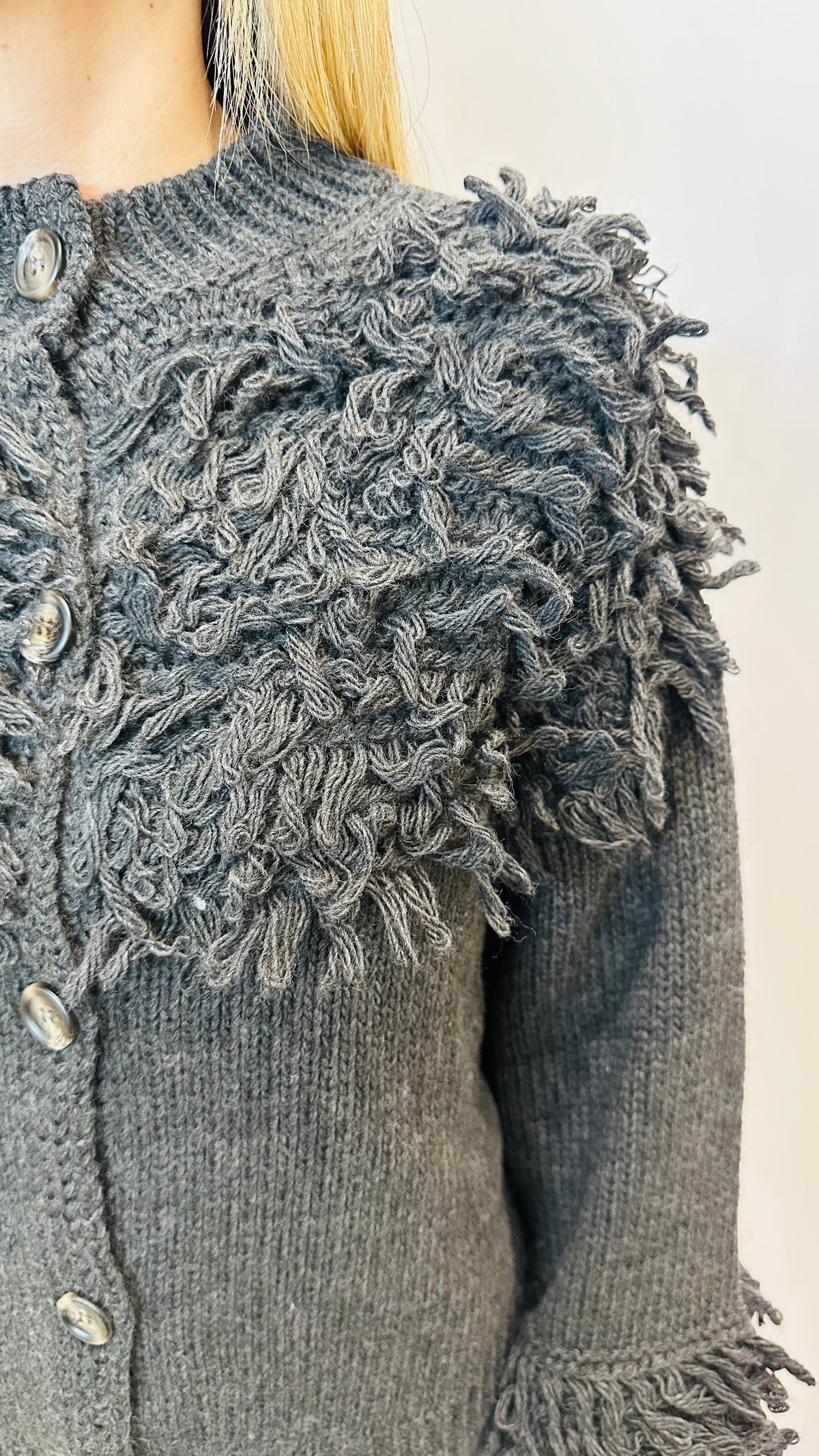 CARDIGAN FRINGE CHIC