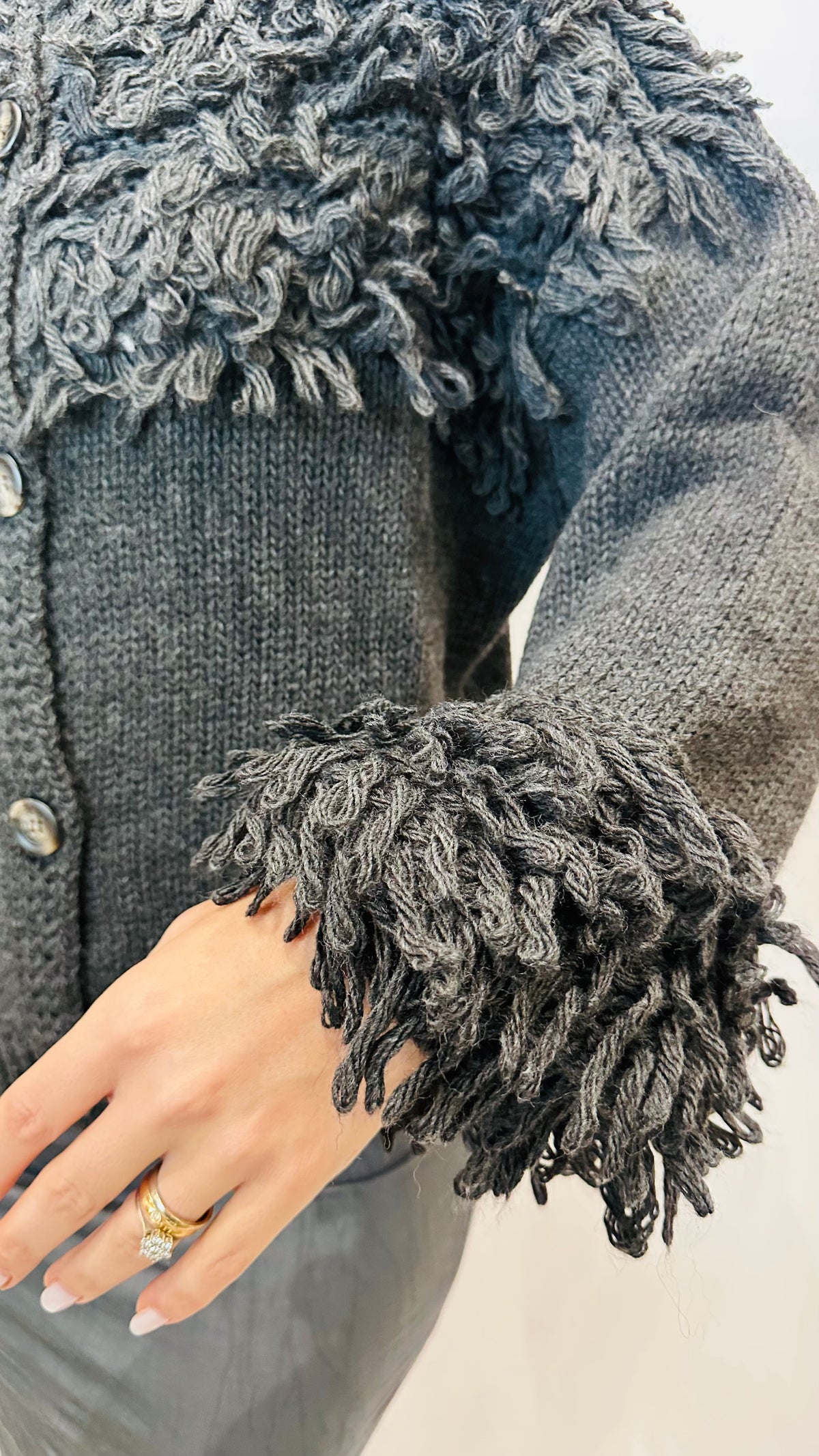 CARDIGAN FRINGE CHIC